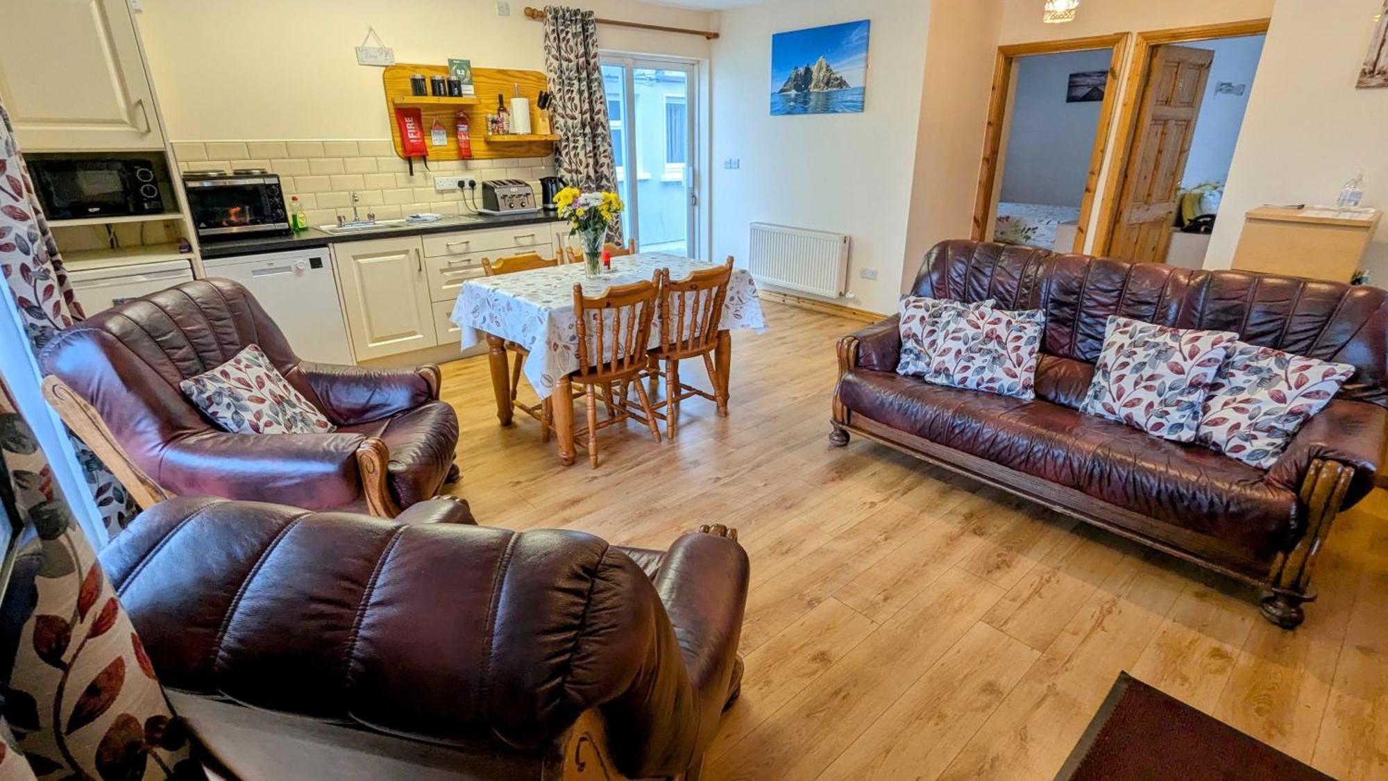Skellig View Sunset Cliffs View Apartment Portmagee Dış mekan fotoğraf
